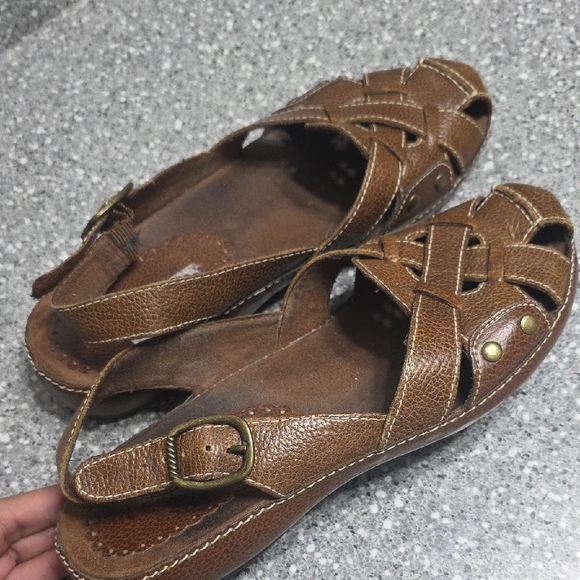 BareTraps Brown Strappy Sandals - Picture 1 of 8